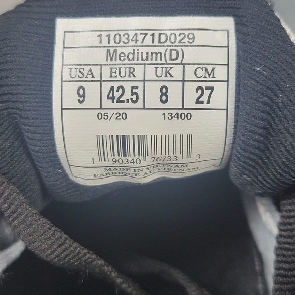 Athletic_Shoes
